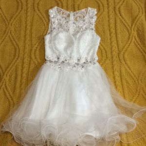 White quince ( dama ) dress with a sheer bodes